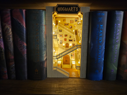 Suporte de Livros Escadas Mágicas de Hogwarts - Edição Mundo Bruxo