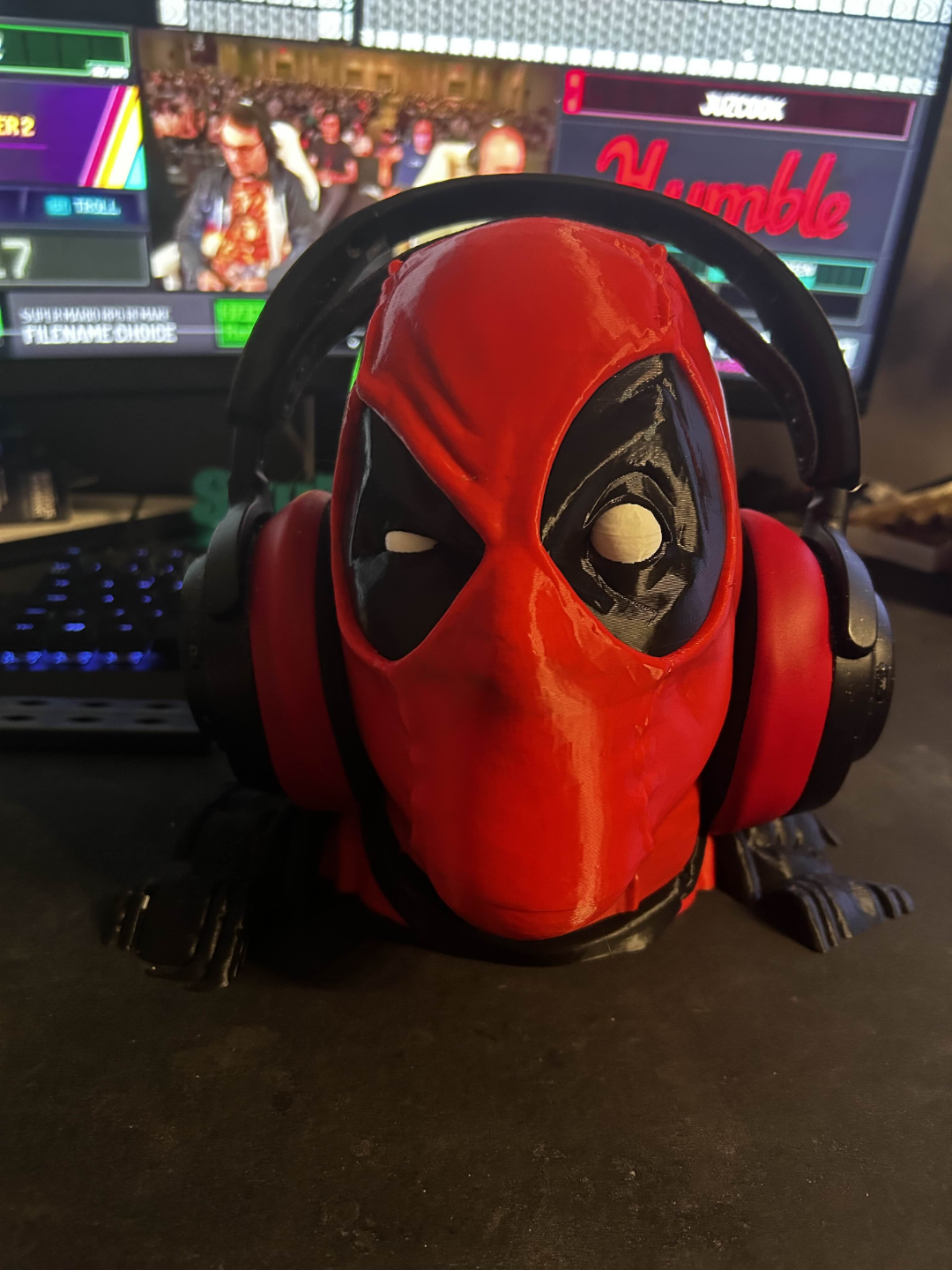 Suporte de Headset Deadpool – Edição Mercenário Tagarela