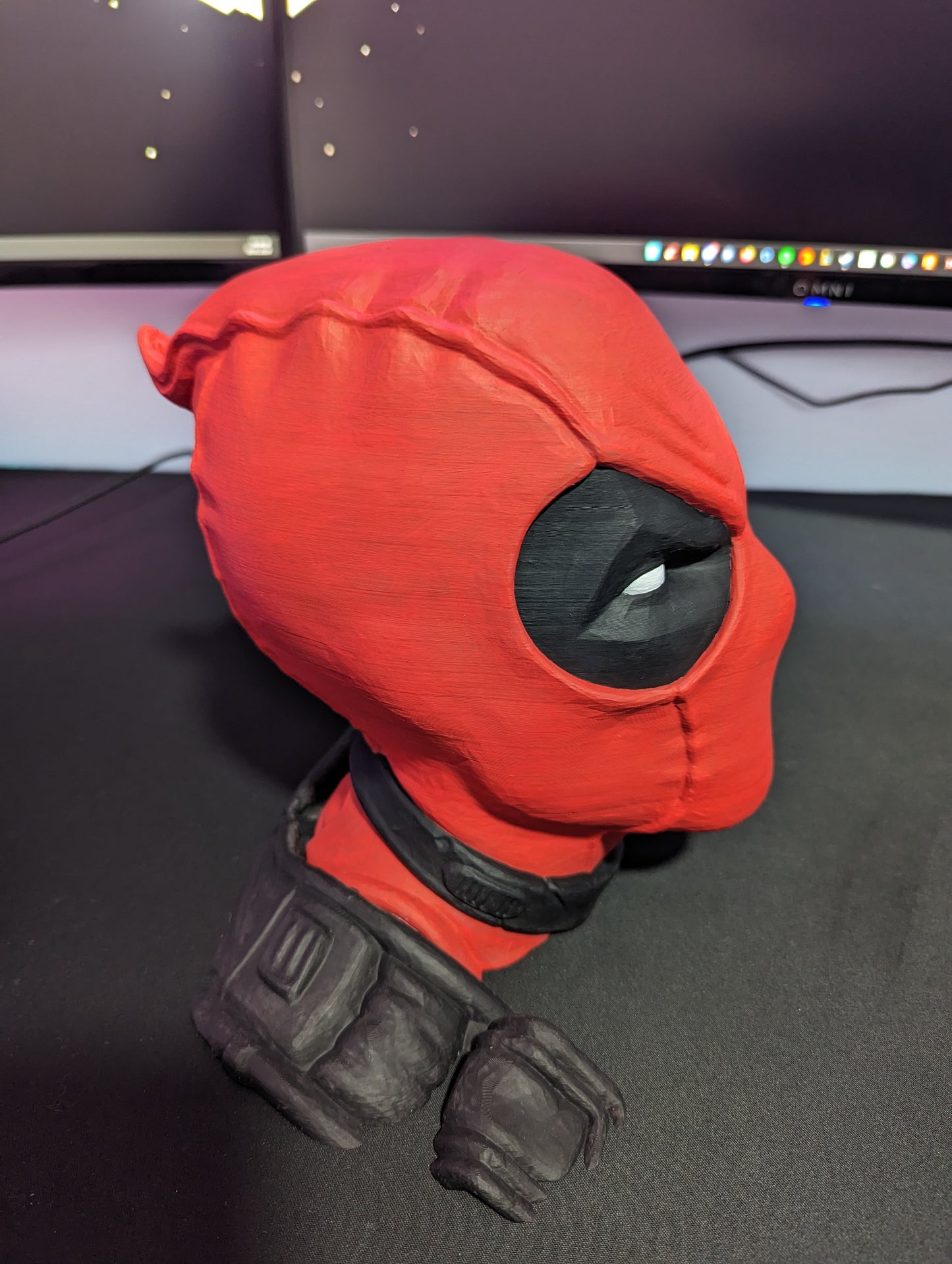 Suporte de Headset Deadpool – Edição Mercenário Tagarela
